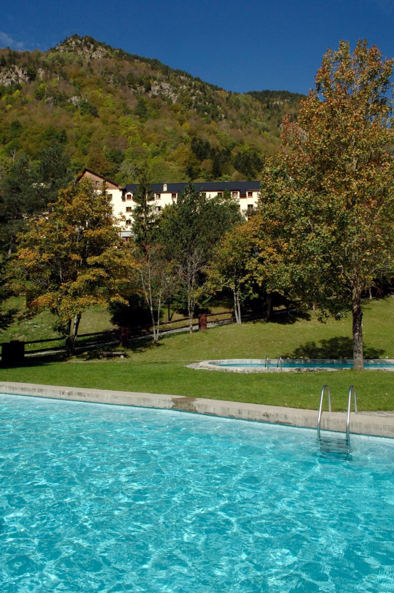 Hotel Caldas Caldes De Boi Bagian luar foto