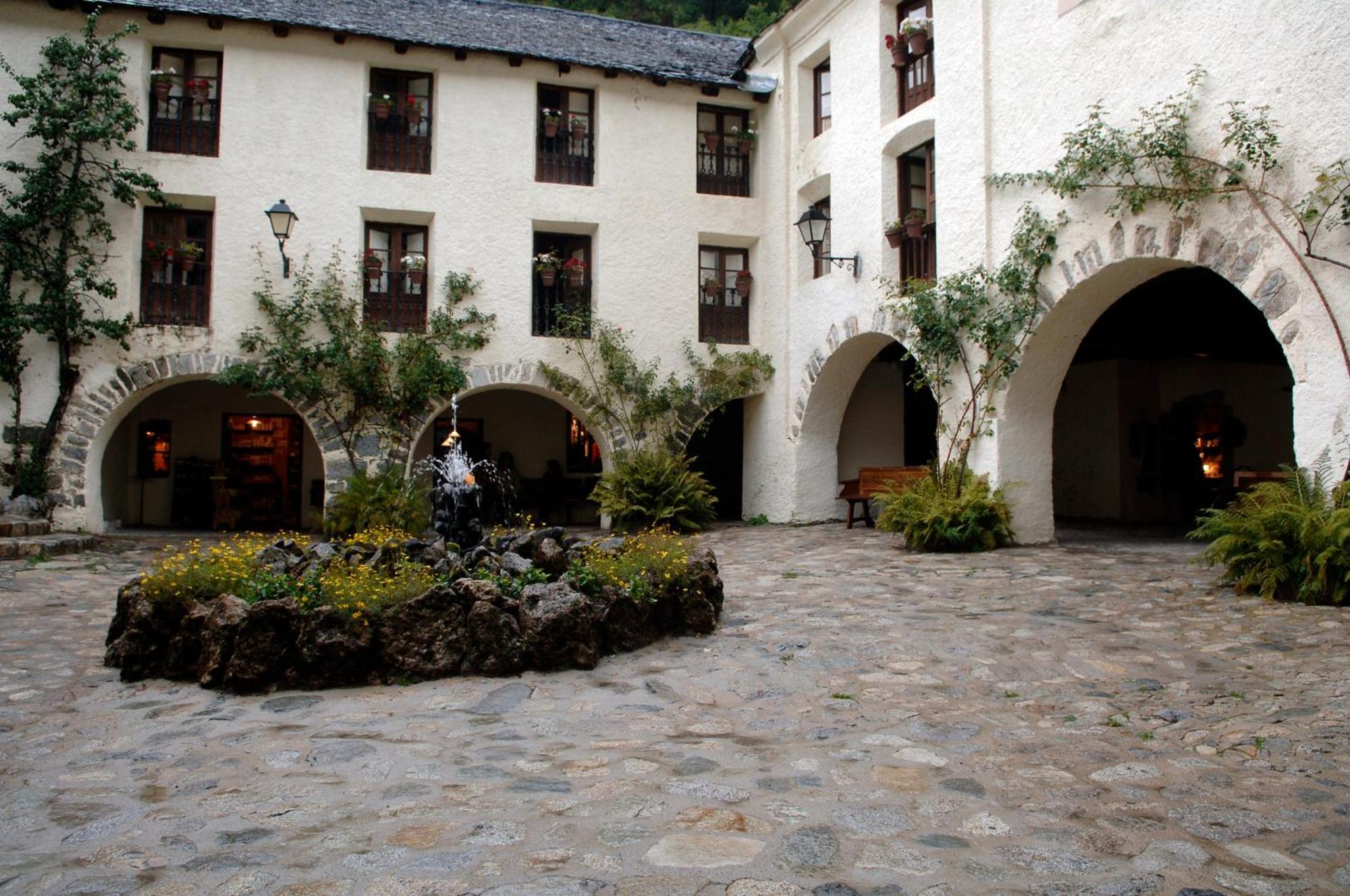 Hotel Caldas Caldes De Boi Bagian luar foto