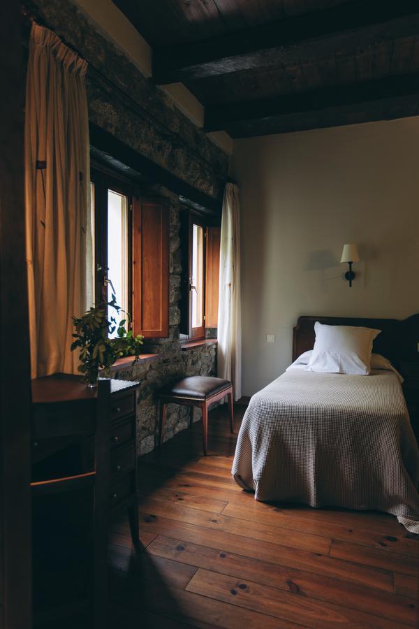 Hotel Caldas Caldes De Boi Bagian luar foto