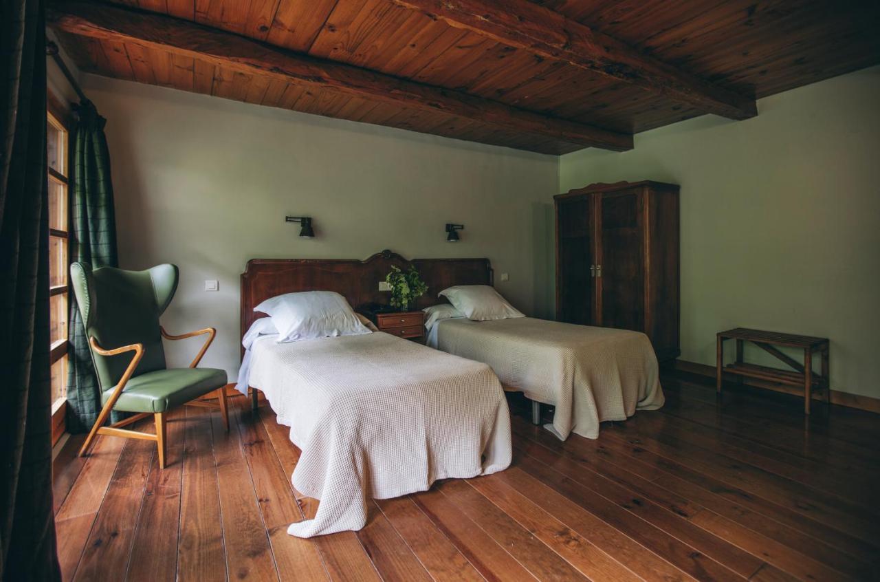 Hotel Caldas Caldes De Boi Bagian luar foto