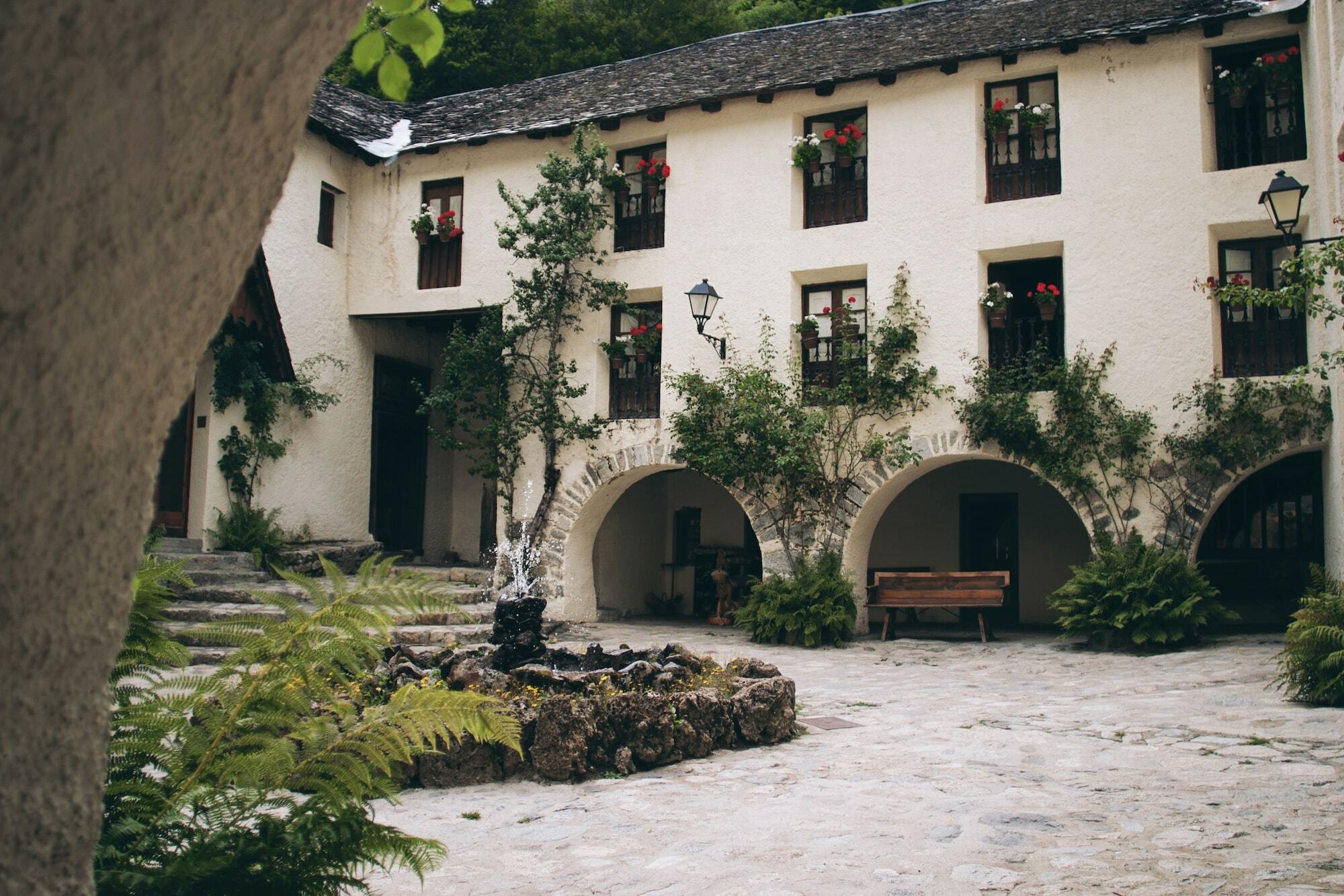 Hotel Caldas Caldes De Boi Bagian luar foto